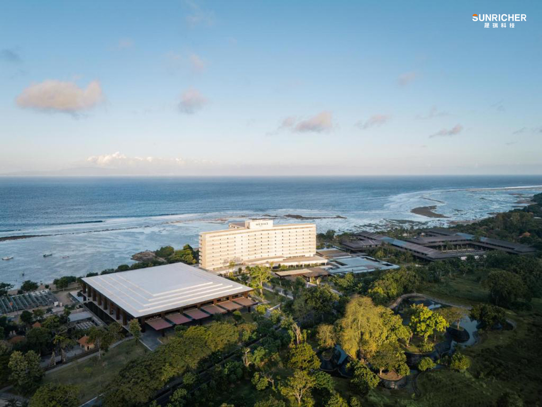 699408029.jpg 699408029.jpg